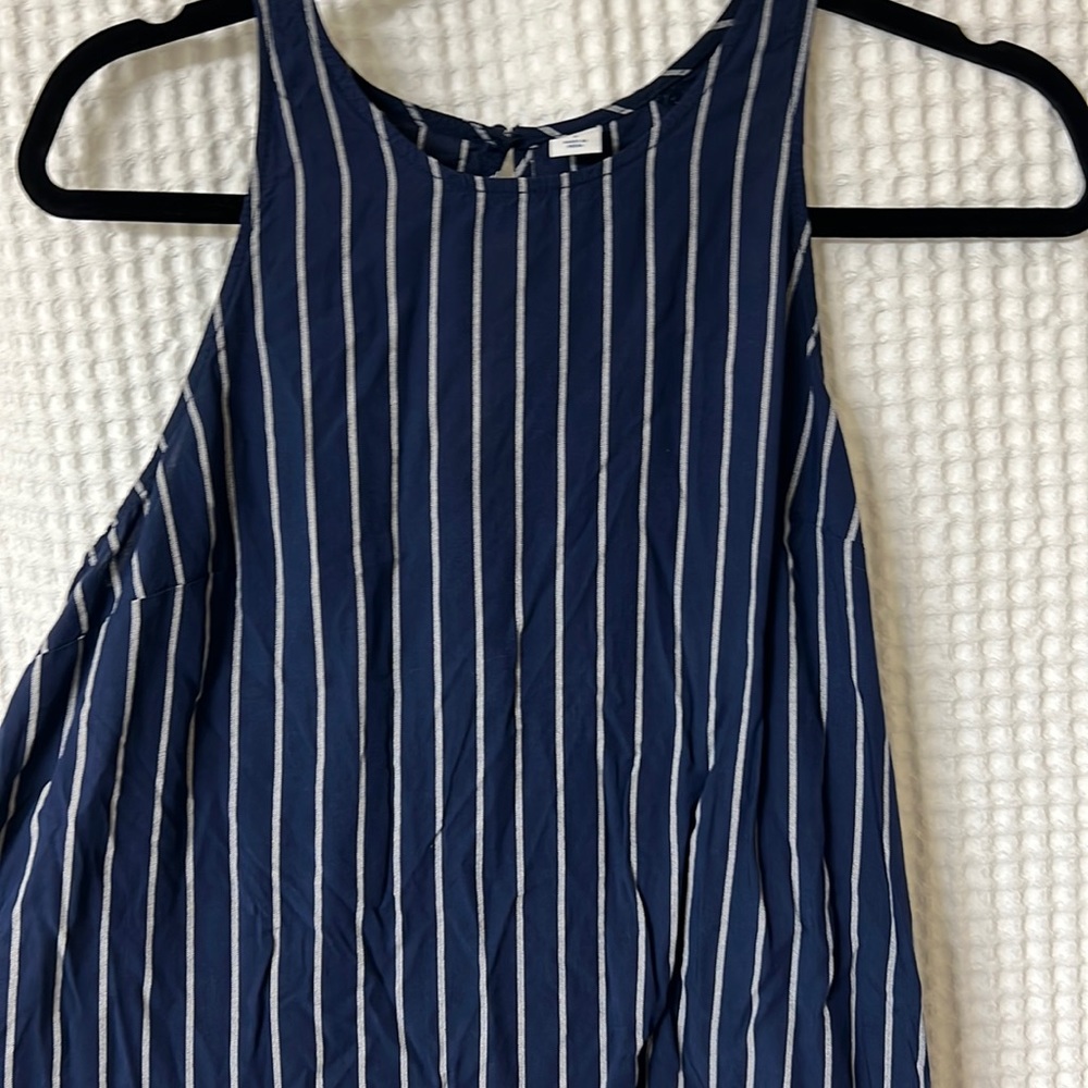 Sleeveless blouse